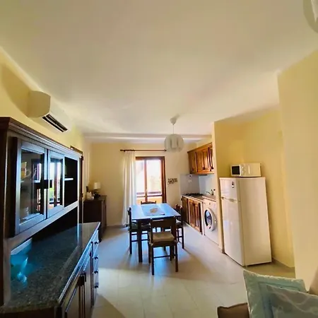 Casa Luna Costa Smeralda 50 M Zum Apartment