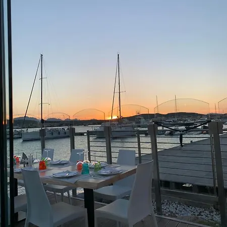 Casa Luna Costa Smeralda 50 M Zum *